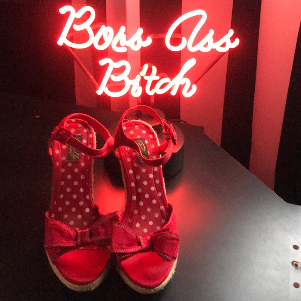 Pin Up Couture Wedges